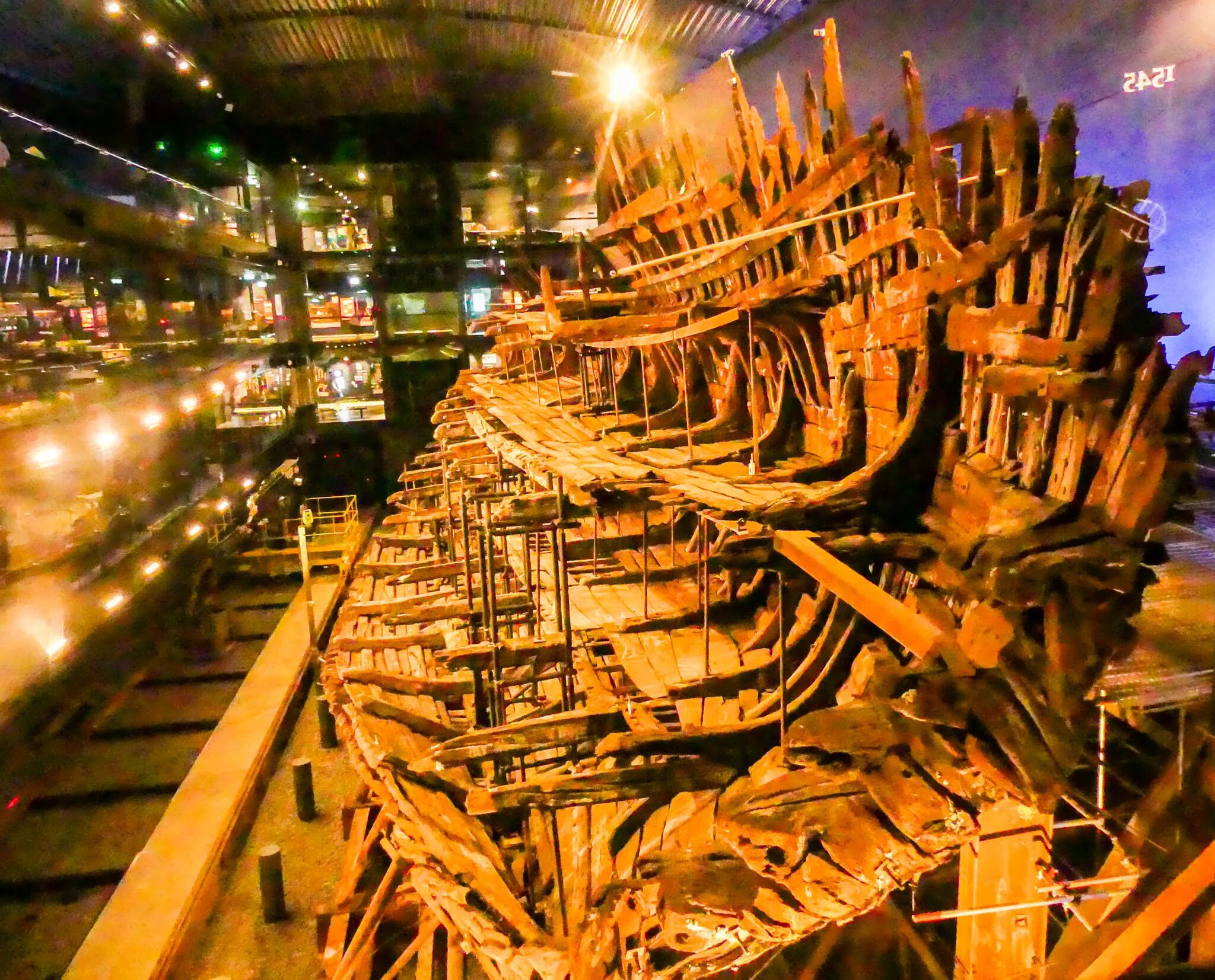 Mary ship. Mary rose ship. каракка мэри роуз останки. находки с корабля mary rose. мэри роуз корабль в музее фото.