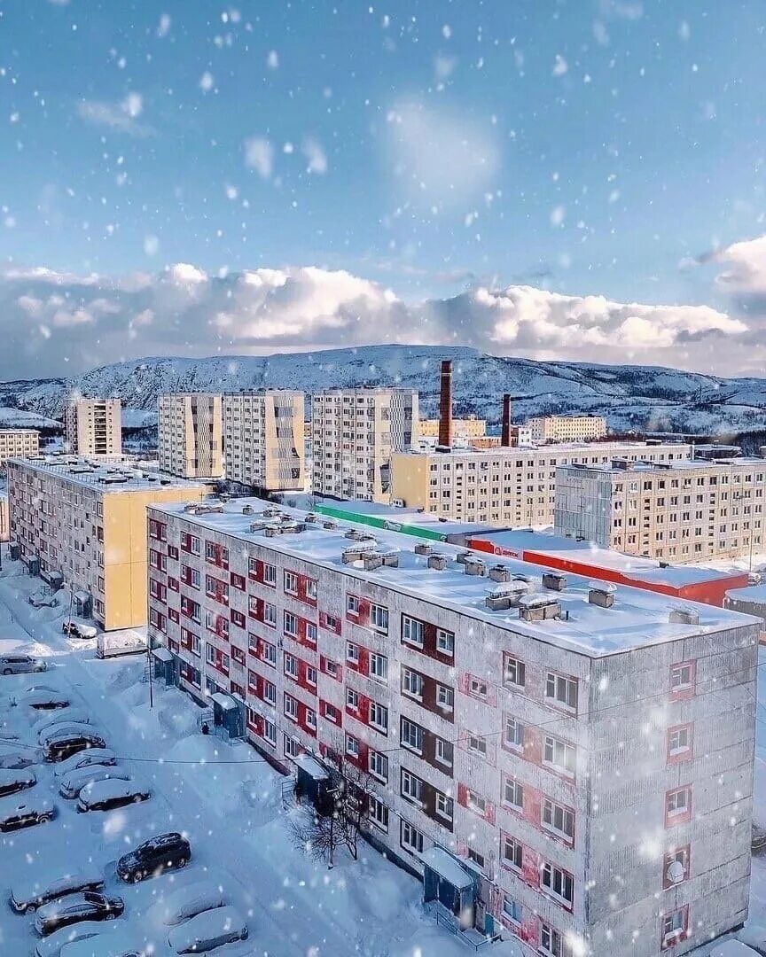 Самые красивые северные города. Зато Заозерск Мурманской области. Город Заозерск Мурманская область. Мурманск 150. Заозерск Мурманская область площадь.