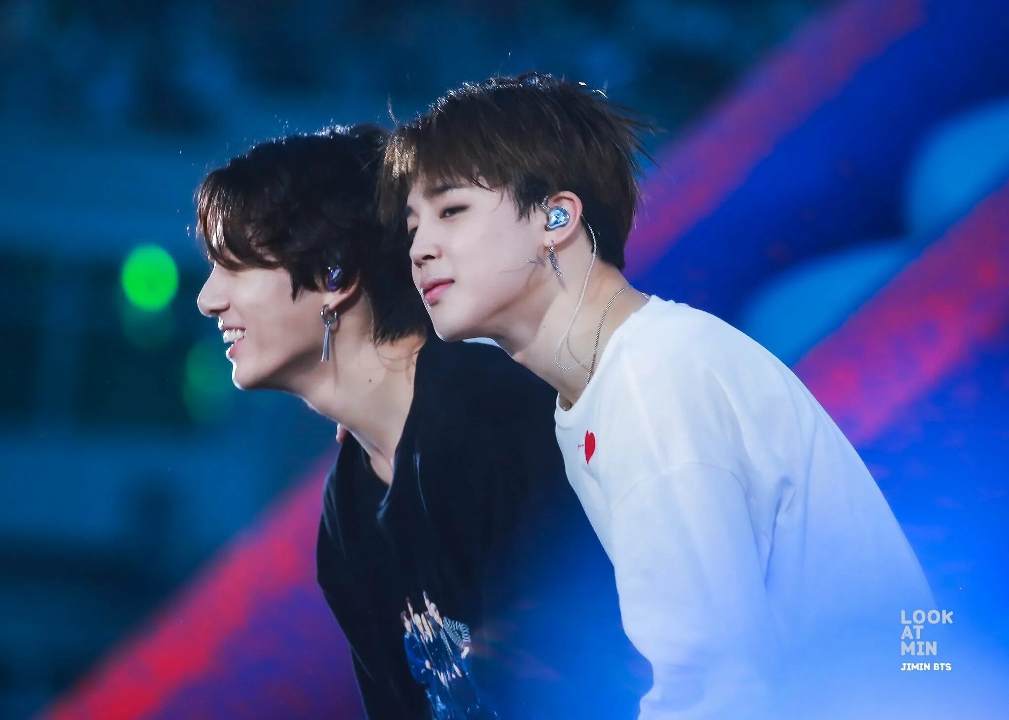 BTS Чимин и Чонгук. БТС Jikook. Чигуки БТС. Фансервис Чонгук Чимин.