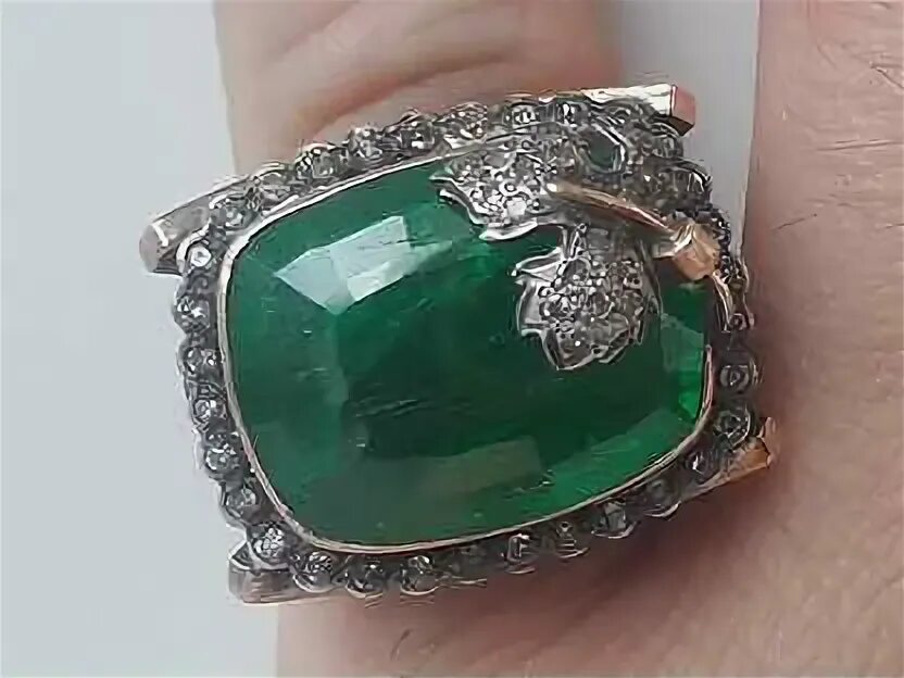 Прямоугольная подвеска с изумрудом. Изумруд камень октагон. Изумруд 16. Кольцо ему купила а мне золото. Изумруд 16.