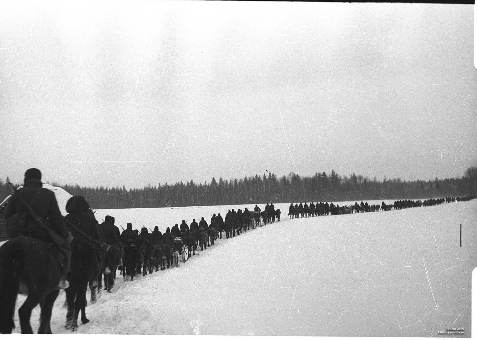 Кавалеристы красной армии 1942. Кавалерийский полк 1942. Отступление красной армии 1941.