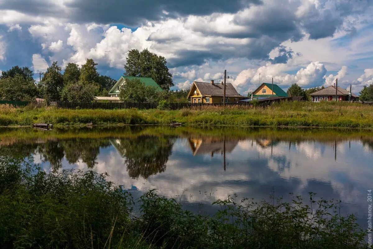 Природа деревни видео. Река Вышний Пенская деревушка. Белоруссия пейзаж Хутор. Деревенский пейзаж. Лето в деревне.