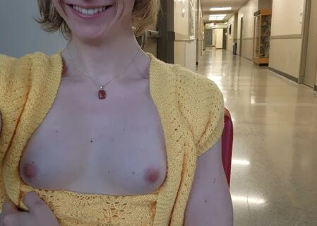 Small boobs = No Bra 😁. 