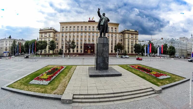 Площадь имени ленина хабаровск. Площадь ленина чита. Памятник ленину черкесск. Центр площадь ленина. Площадь ленина хабаровск.