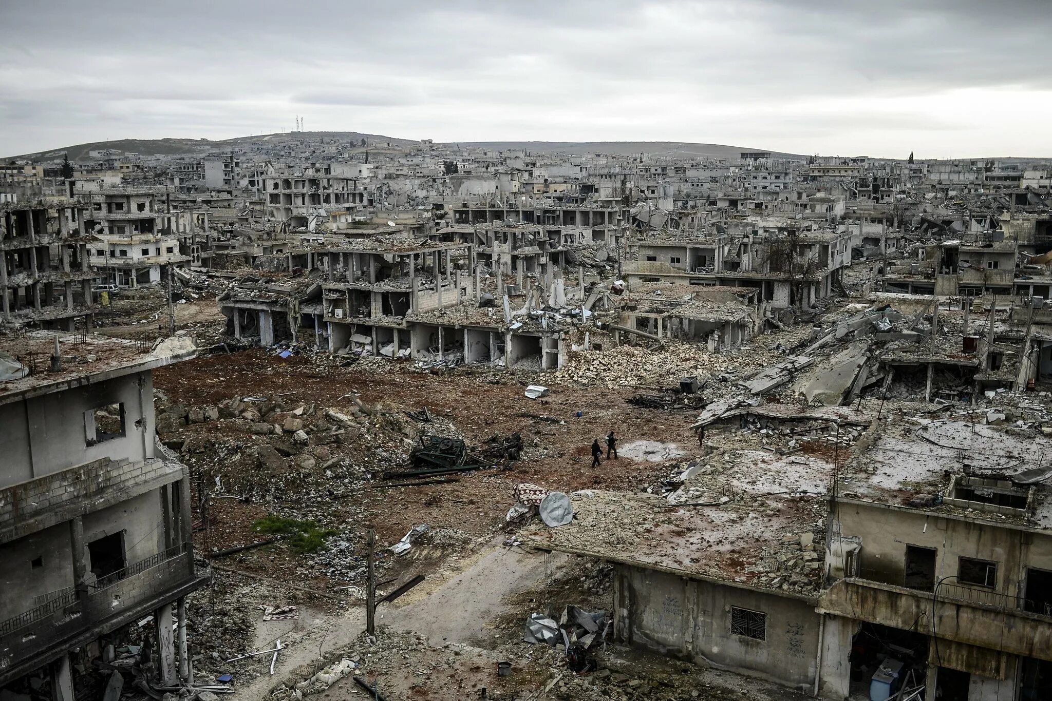 Destroyed town. Руины Алеппо. Сирия 1980 год. Сирия здания Алеппо. Алеппо после войны.