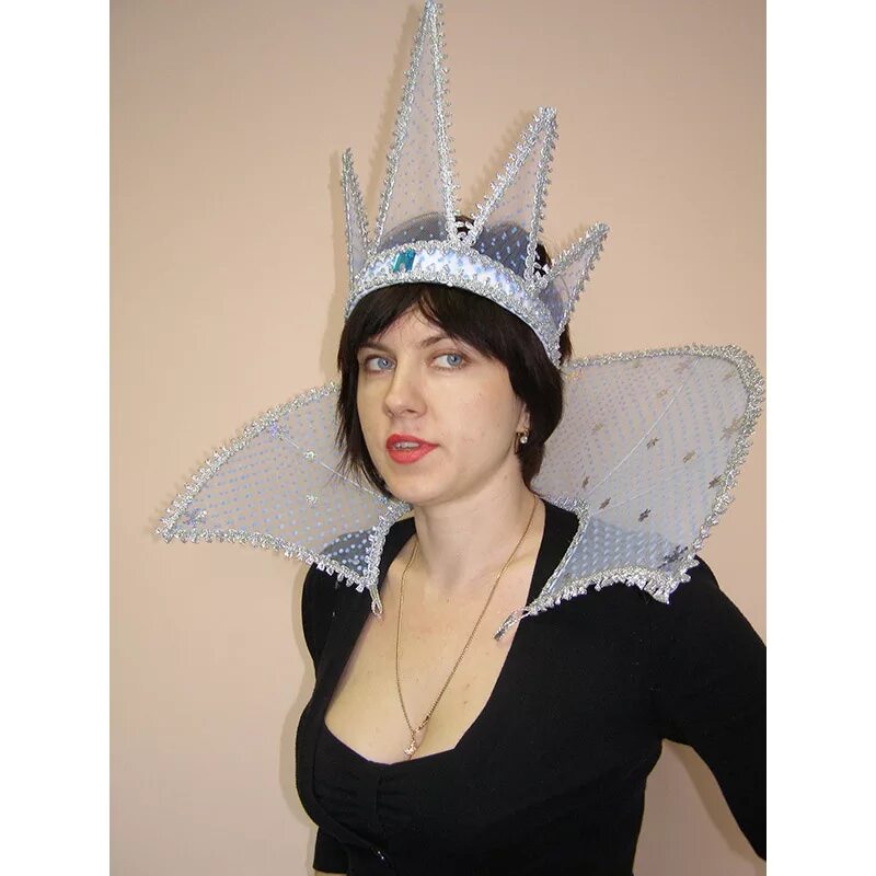 корона и воротник снежной королевы. высокий королевский воротник. королевский воротник. воротник для костюма снежной королевы. воротник снеж королевы.