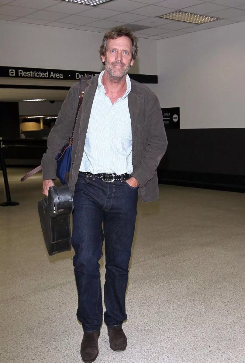 Хью лори рост. Хью лори в полный рост. hugh laurie в молодости. хью лори рост в молодости.