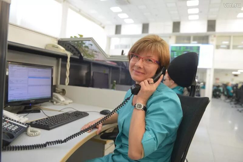 Диспетчер подольск телефон. Диспетчер. диспетчерская колл центр. диспетчер скорой. диспетчерская скорой помощи москва.