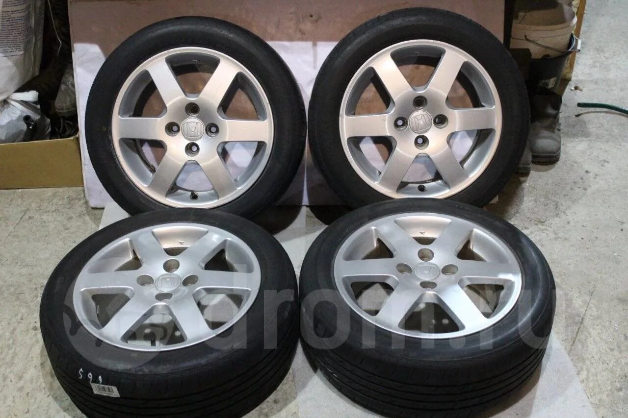 Литые диски на фрид. Диски honda freed r15. Honda freed spike r17. Honda fit диски r15. Honda freed r17.