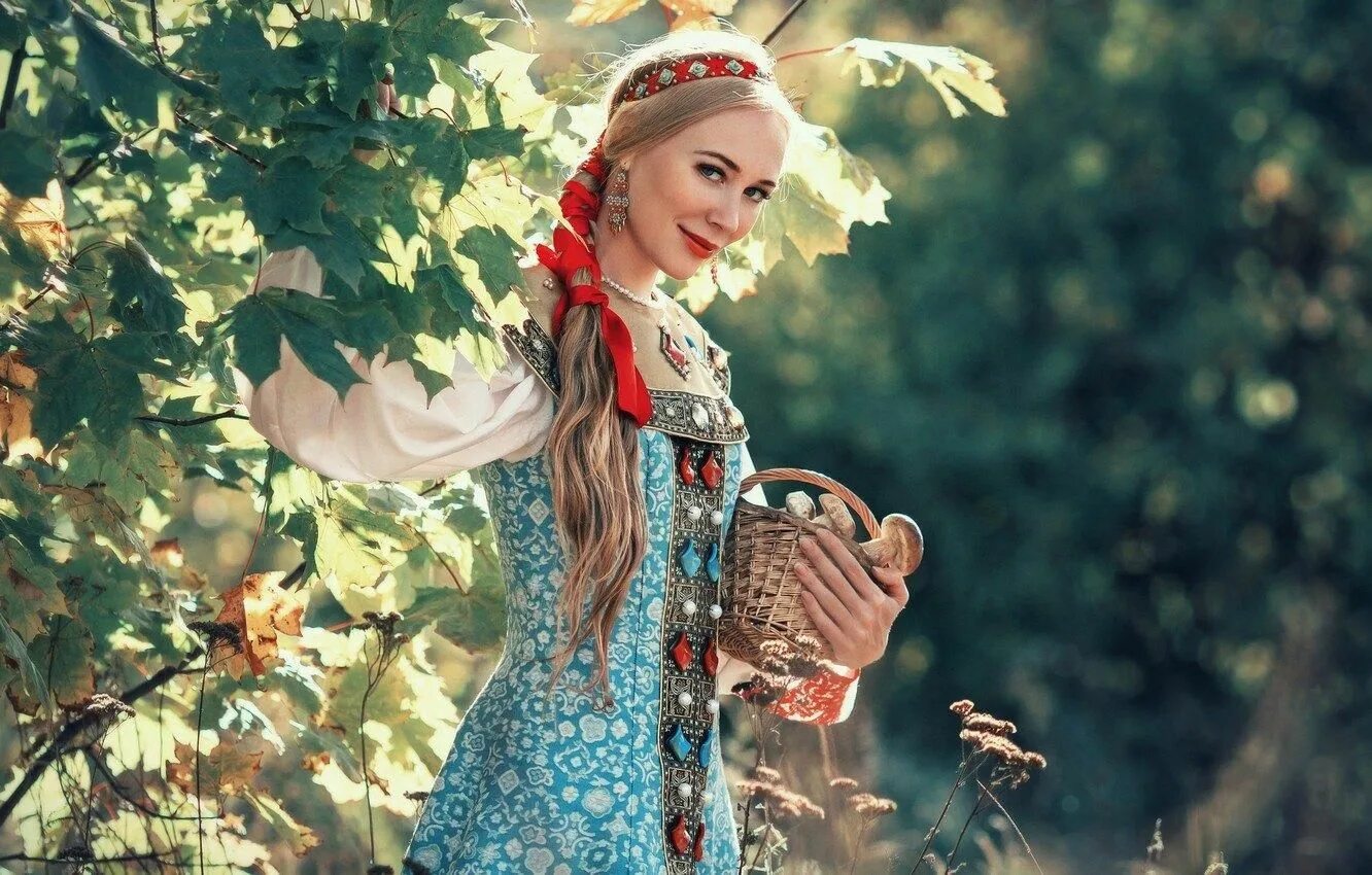Краса значение. &quot;русская красавица в кокошнике&quot;, боровиковский. красивые славянские девушки. фотосессия в русском стиле. образ русской красавицы.