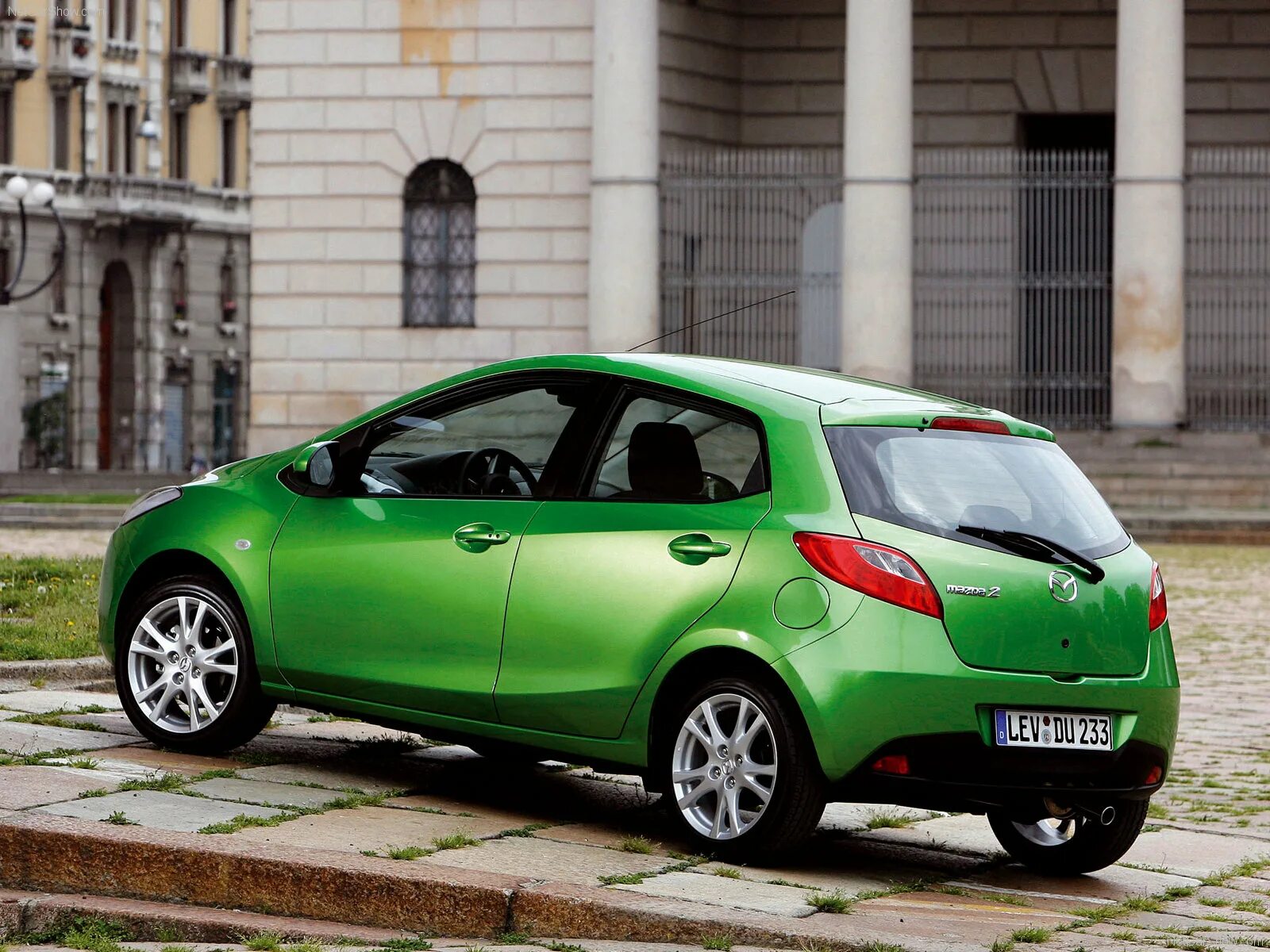 Mazda 2. Mazda 2+2. Mazda 2 хэтчбек. Mazda 2 2012. Картинка хэтчбек