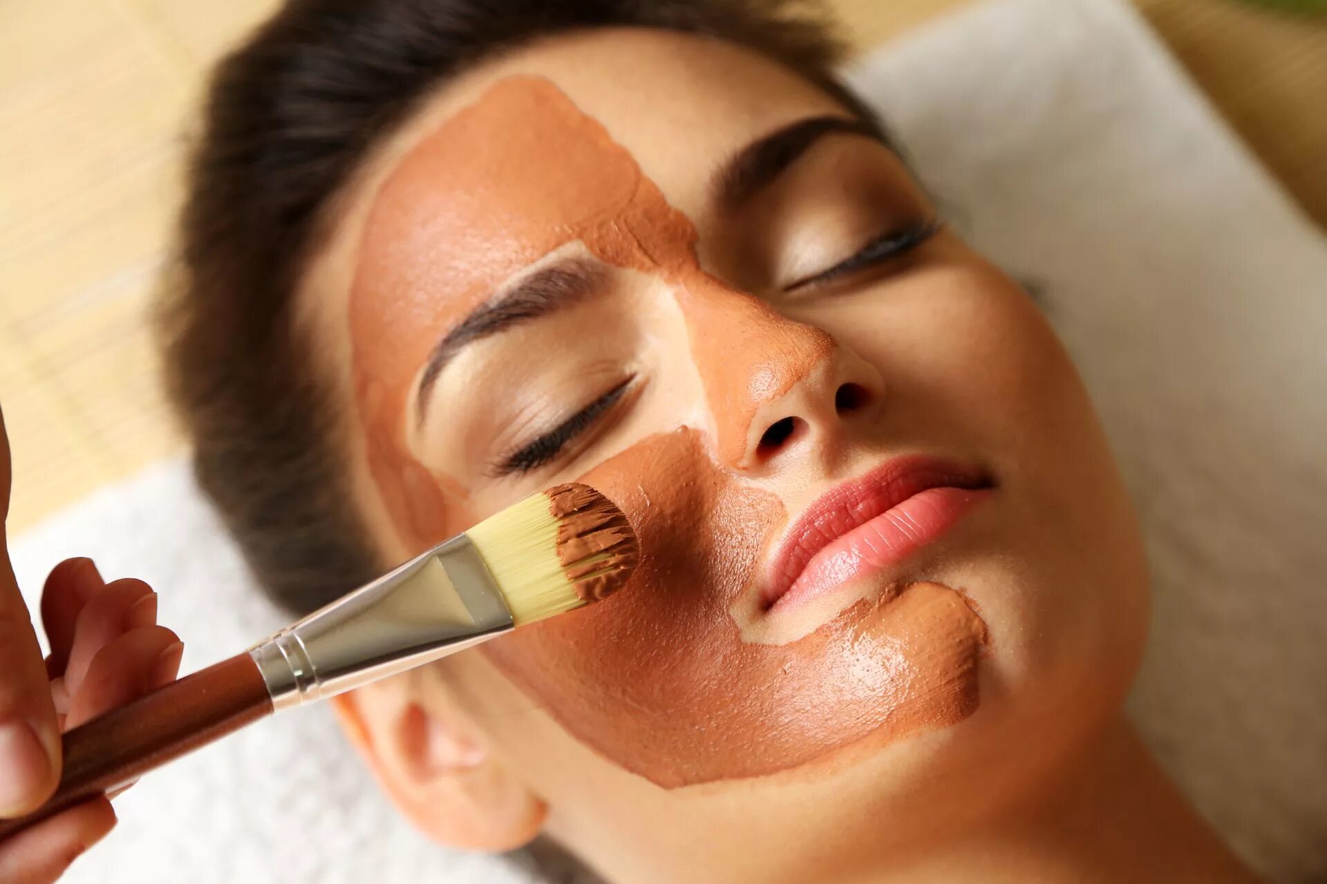 Корица. Маска из корицы для волос. Мёд с корицей маска. Мёд с корицей маска. Маска для лица.