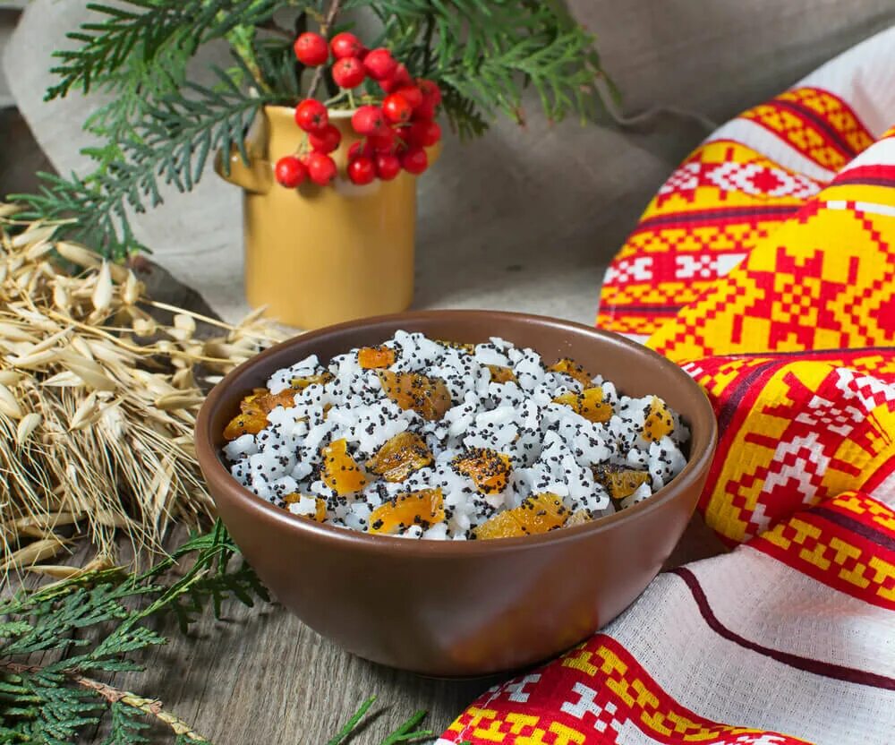 Сочиво и кутья. Что можно есть в сочельник 6 января. Кутья поминальная. Приметы в сочельник перед рождеством. Что можно есть в сочельник 6 января.