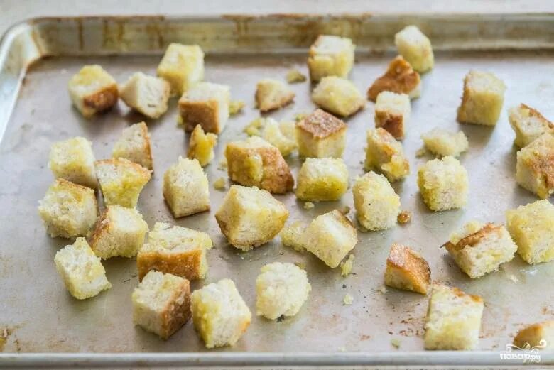Сухарики с чесноком для цезаря. Крутоны для цезаря. Крутоны для цезаря. Крутоны для цезаря. Батон для цезаря.