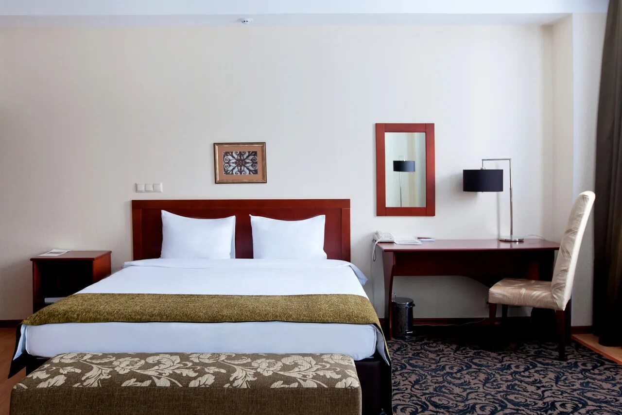 Воронеж бенефит плаза гостиница. Бенефит плаза конгресс отель воронеж. Бенефит отель воронеж. Бенефис плаза воронеж. Ярославль большая октябрьская 87 гостиница которосль.