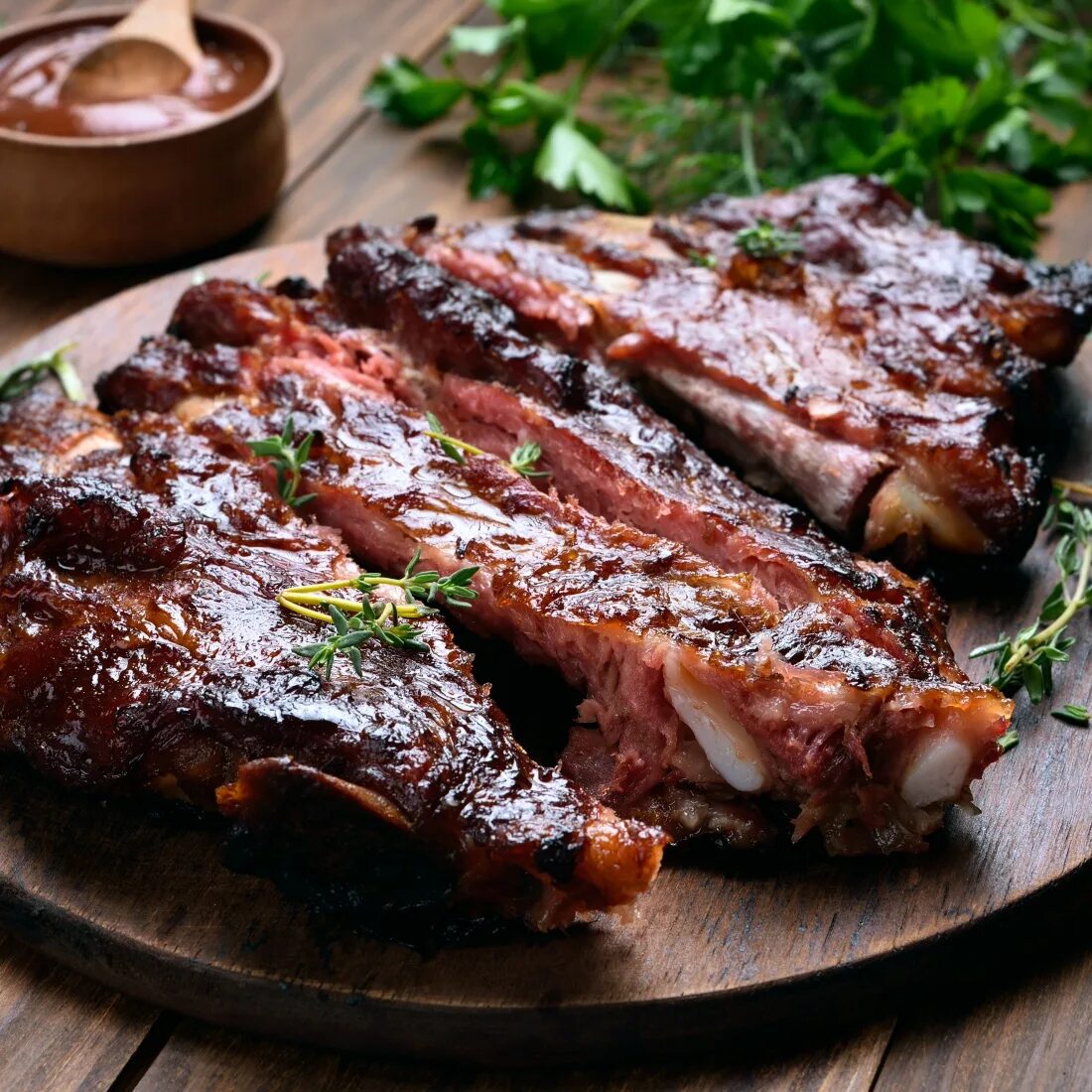 свиные ребрышки bbq. свиные ребрышки барбекю. баранина на рёбрышках. соус барбекю для ребрышек. свиные ребра в соусе барбекю.