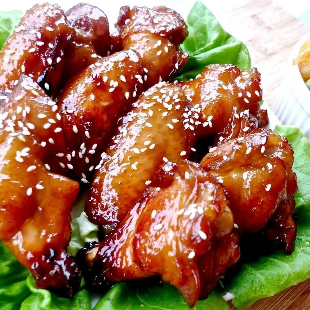 Куриные крылышки BBQ. BBQ Chicken Wings. Острые крылышки барбекю. Крылышки в кисло-сладком соусе. Крылышки в соевом соусе на мангале