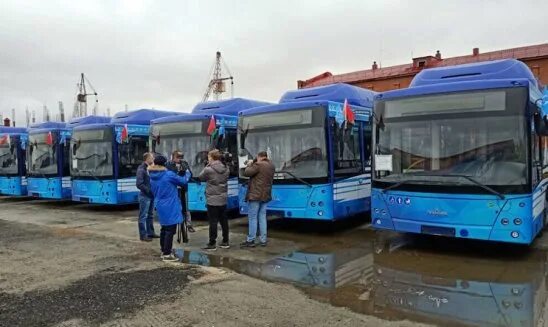 Бензин в салехарде. Новые автобусы Салехард. Новые автобусы. Автобус МАЗ Салехард. Автобусы ЯНАО.