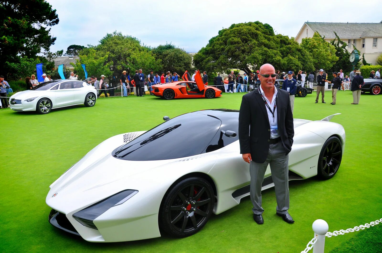 Самый крутой богатый. Бугатти туатара. Shelby Supercars Tuatara. Автомобиль SSC Tuatara. SSC Tuatara суперкары.