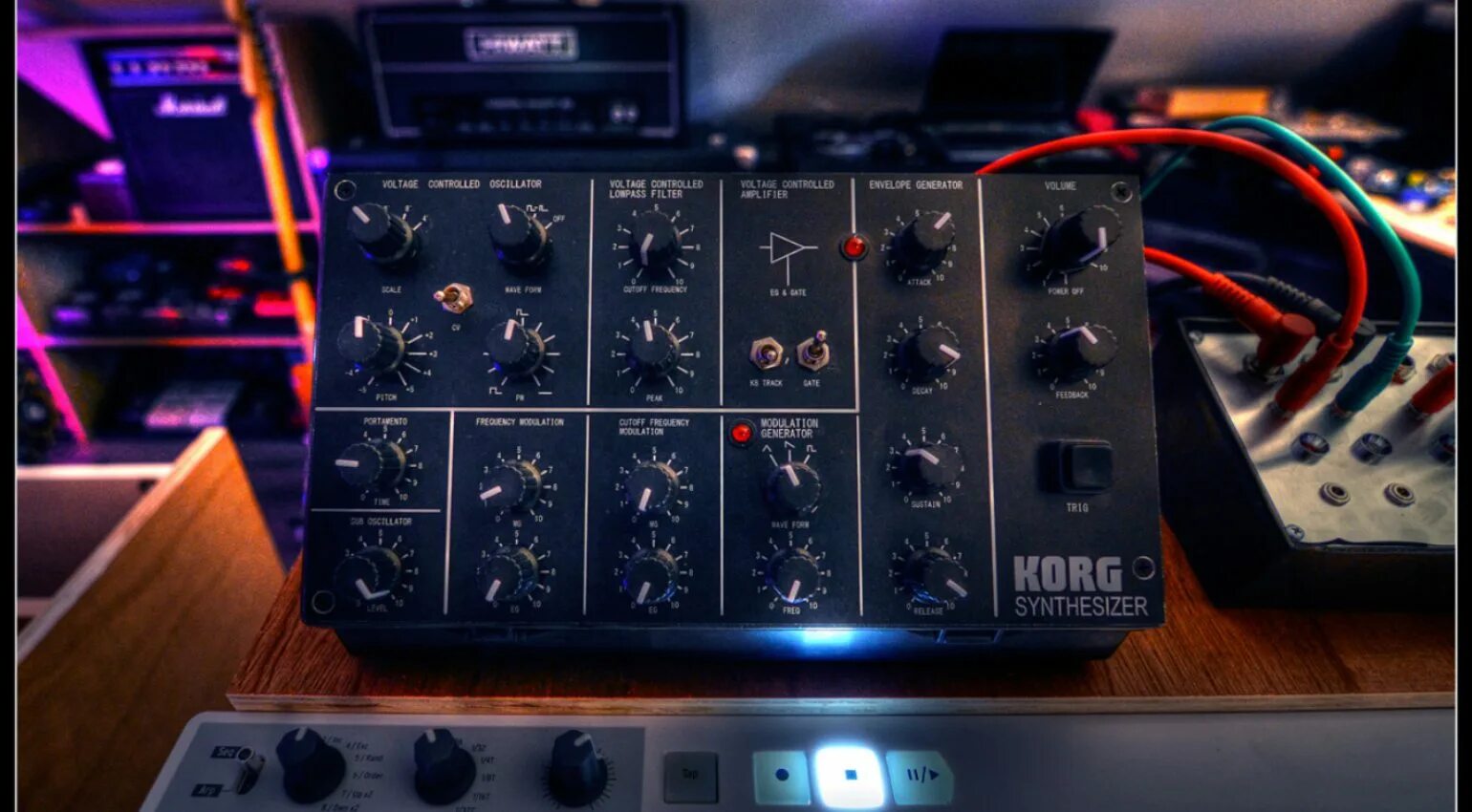 Ms 10 c. Korg MS-10 inside. Korg Monotron delay. Аналоговый синтезатор Вермона. Аналоговый синтезатор Korg Monotron delay.