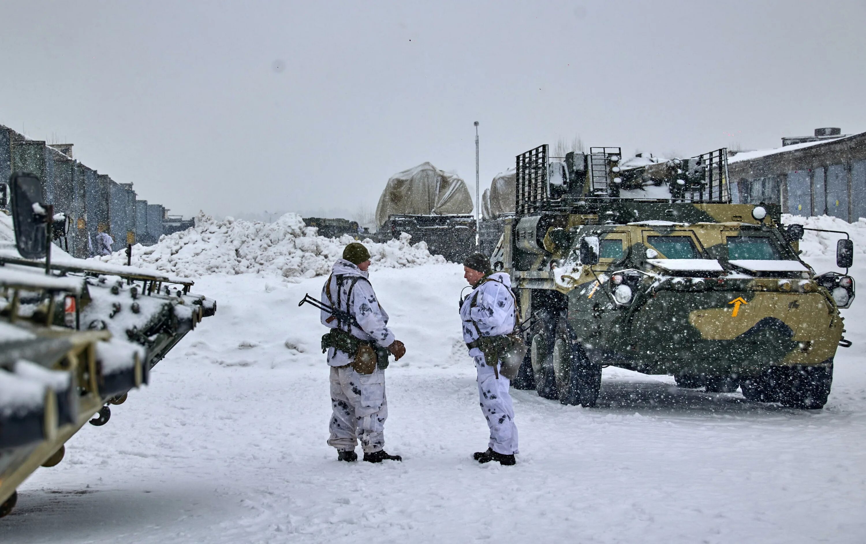 Военные действия. Хагьков российские войска. Российские военные на Украине в феврале. Российские войска в Харькове.