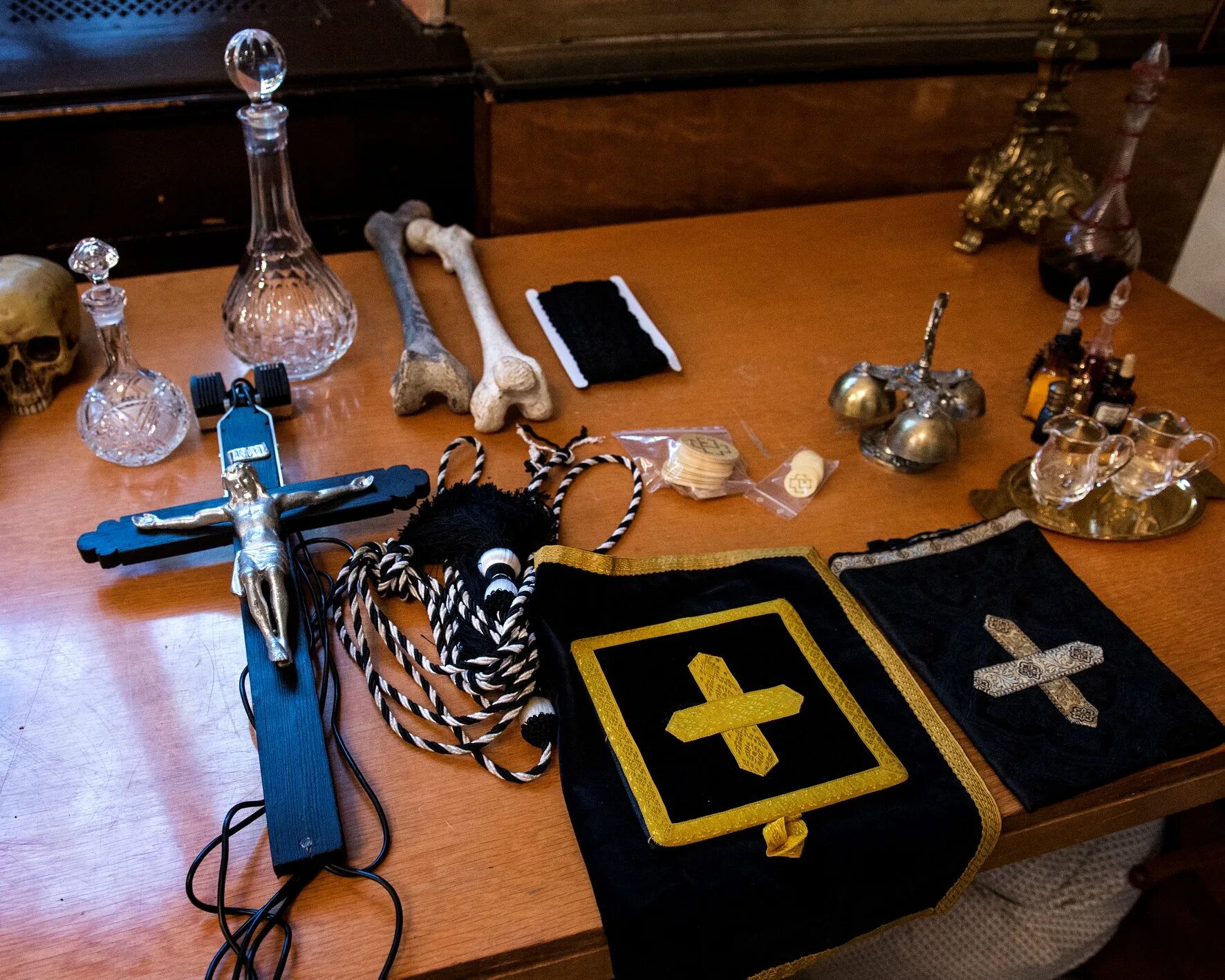 обложка альбома рамштайн 2019. Zeig dich альбомы rammstein. Zeig dich. Zeig dich. линдеманн группа лого.