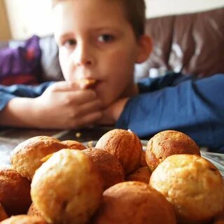 Помогать хлебом