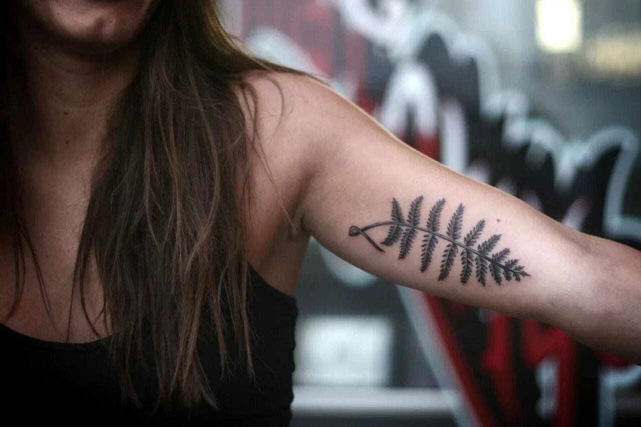 тату на запястье. тату на внутренней стороне руки. туту на внутренней стороне руки. тату на внутренней стороне бицепса. интересные тату для девушек.