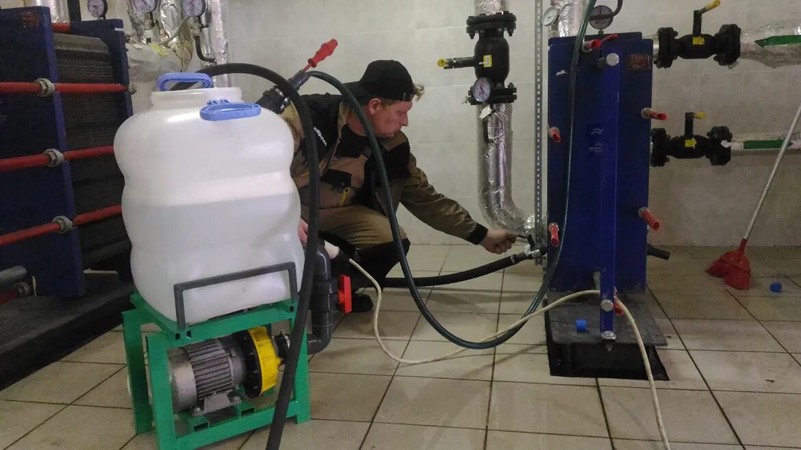 Средство для промывки теплообменников газовых колонок. Чем промыть котел. Очистка от накипи теплообменника газового котла аристон. Промывка теплообменника газового котла бакси. Чем промыть котел.