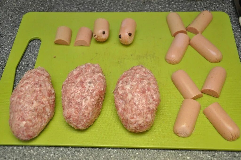 Как сделать сосиски из курицы. Котлеты сосиски. черепашки из сосисок. сосиски для детей. биточки с сосисками.