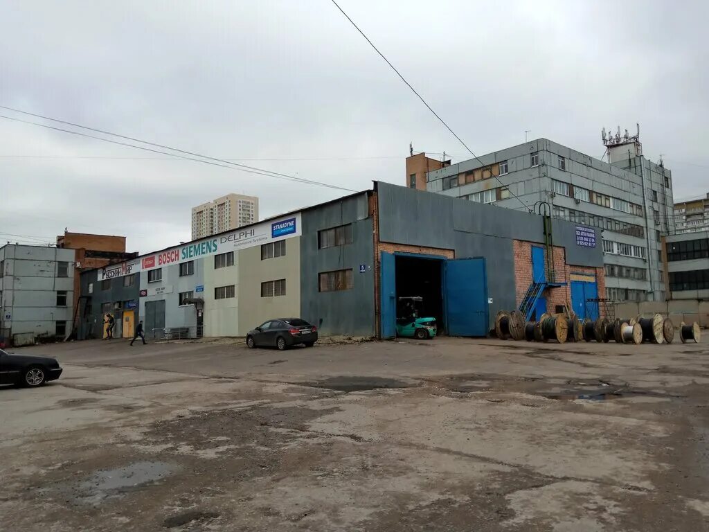 Москва, ул. Д. Москва ул дубнинская 75а. Ул дубнинская 75 стр 1а. Комбинат хоккей дубнинская улица д.
