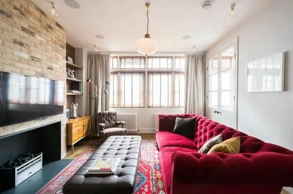Livingroom# маленькаягостинная# люстра Небольшие гостиные, Коричневые гостинные,