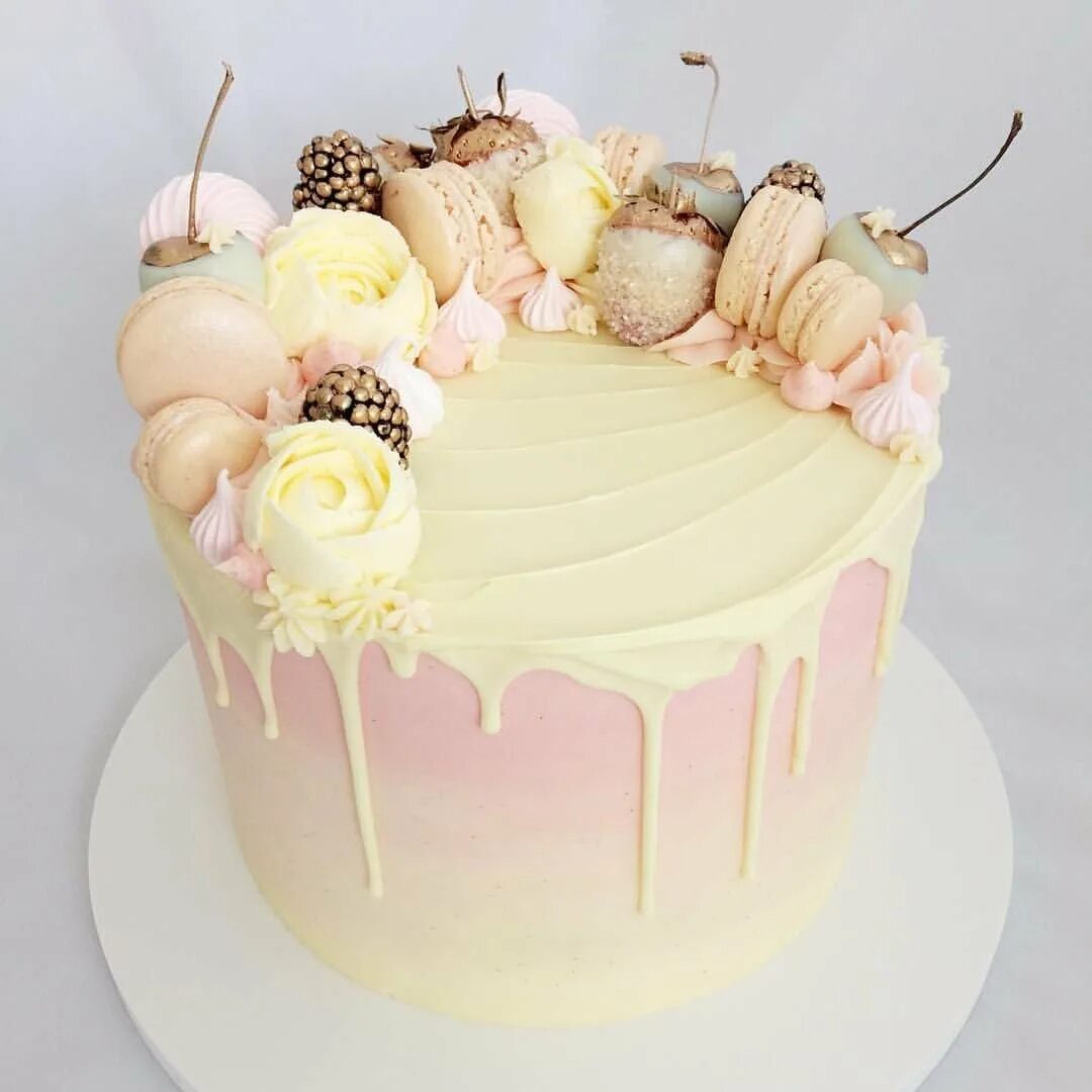 красивые торты. торт нежный оригинальный. необычное украшение торта. оригинальные нежные торты. торт на 21 год девушке.