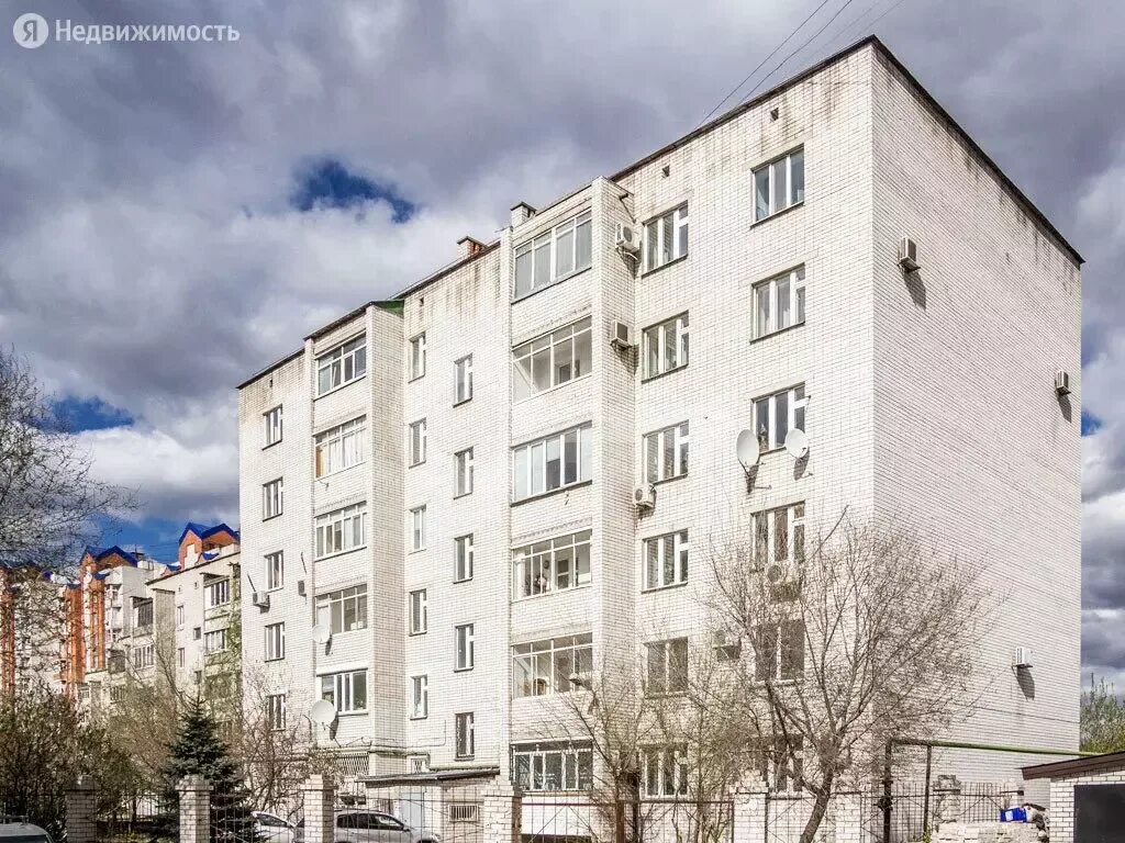 Оренбургский тракт 8д казань. Апартаменты bliss казань. Kazan, улица родины, 26. Казань профессора камая дом 8 а. Дубравная 28 а дом лес.