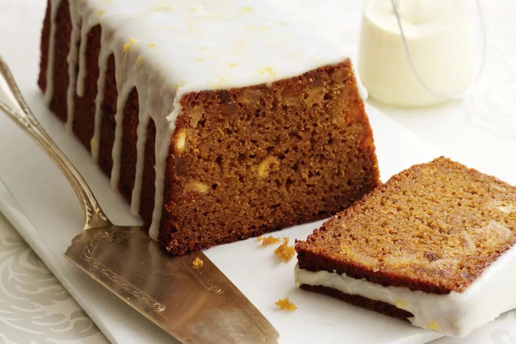 Коврижка заварная медовая. Коврижка медовая. Коврижка с изюмом. Медовое коврижко. Медовая пряничная коврижка.