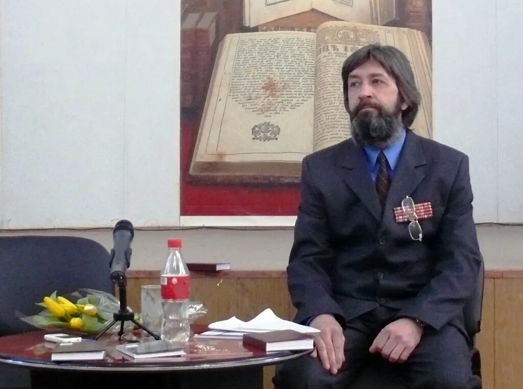 писатели коммунисты