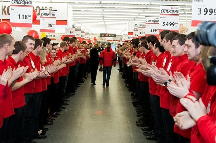 Администратор пвз. График работы в жлобине магазины. Вакансии работы в жлобине на сегодня. Администратор пункта выдачи. Новый день жлобин.