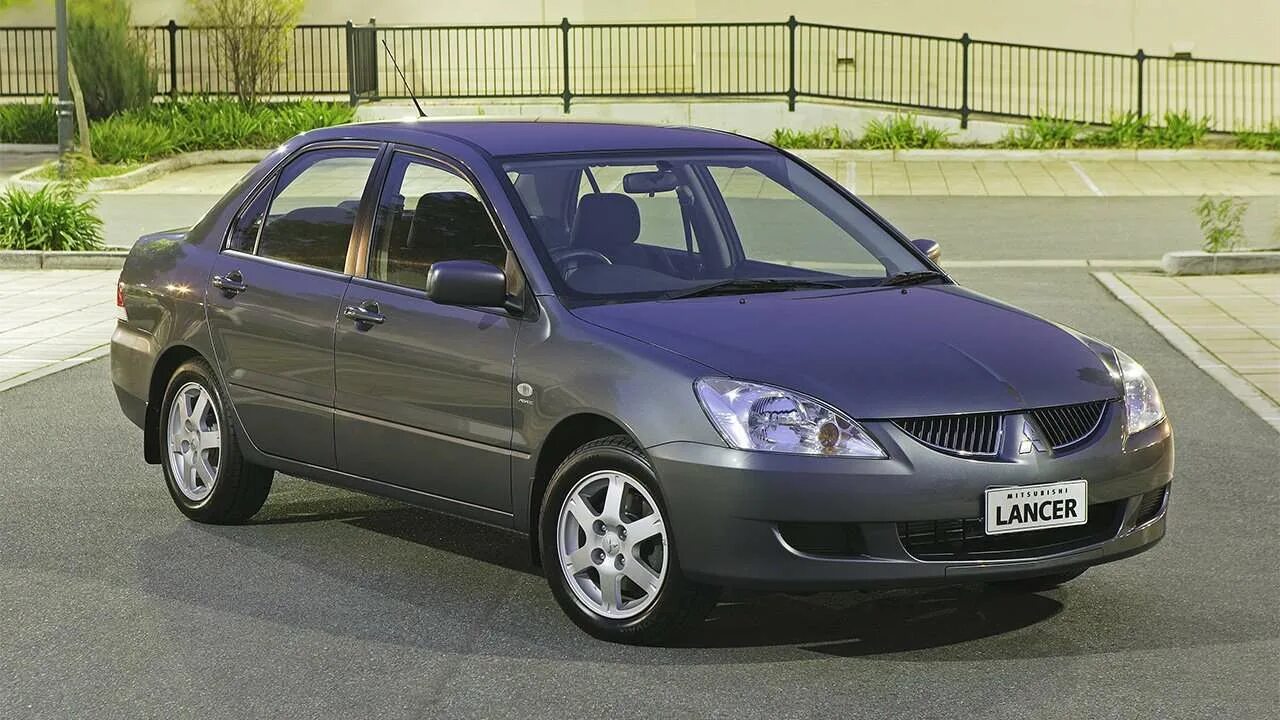 Мицубиси Лансер 2000. Lancer 9 2000. Mitsubishi Lancer IX (2000-2010). Мицубиси Лансер 2000г. Лансер 2000 года