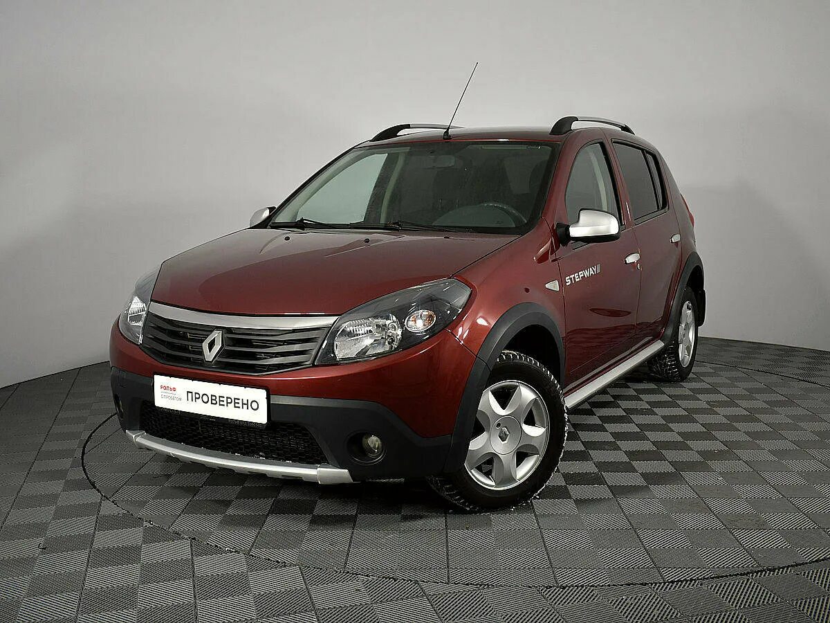 Sandero stepway цена. Рено Сандеро степвей 2014 года. Рено Сандеро степвей 2014. Сандеро степвей 2014. Renault Sandero Stepway 2014.