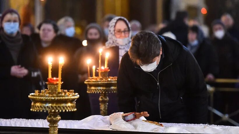 Включай прощание. Прощание с Дмитрием Смирновым протоиереем. Похороны протоиерея Димитрия Смирнова. Могила Дмитрия Смирнова протоиерея.