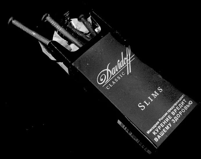 Сигареты космос. Сигареты джарум с гвоздикой. Спички для сигар. Металлическая сигарета. Картонные коробки для сигарет.