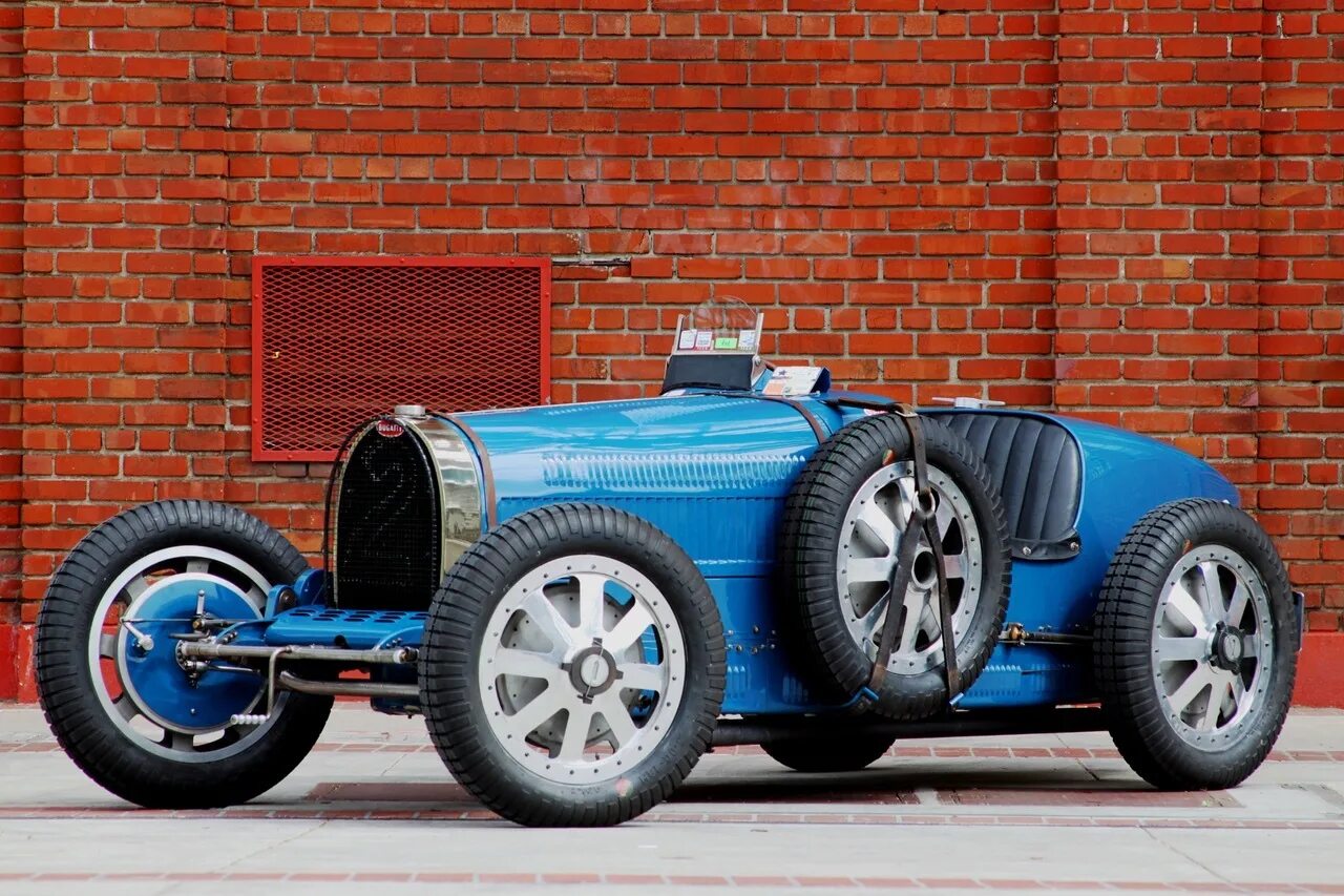 Bugatti 25. 1928 Bugatti Type. 1928 Bugatti Type 35b Grand prix .. Бугатти 35. Бугатти 1977.