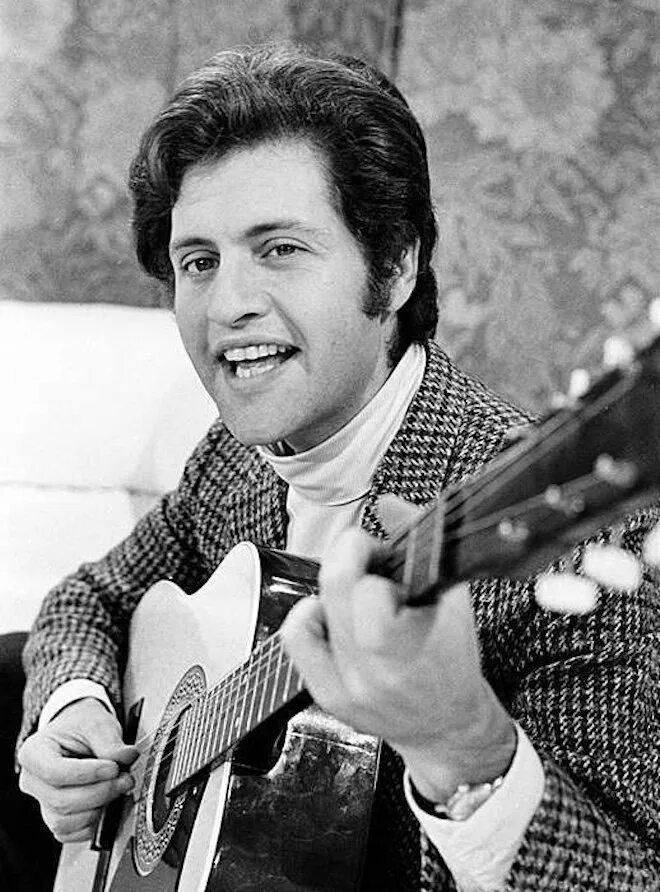 Джо дассен в молодости. Joe dassin. Самые популярные песни джо дассена. Джо дассен фото. Французский певец джо дассен.