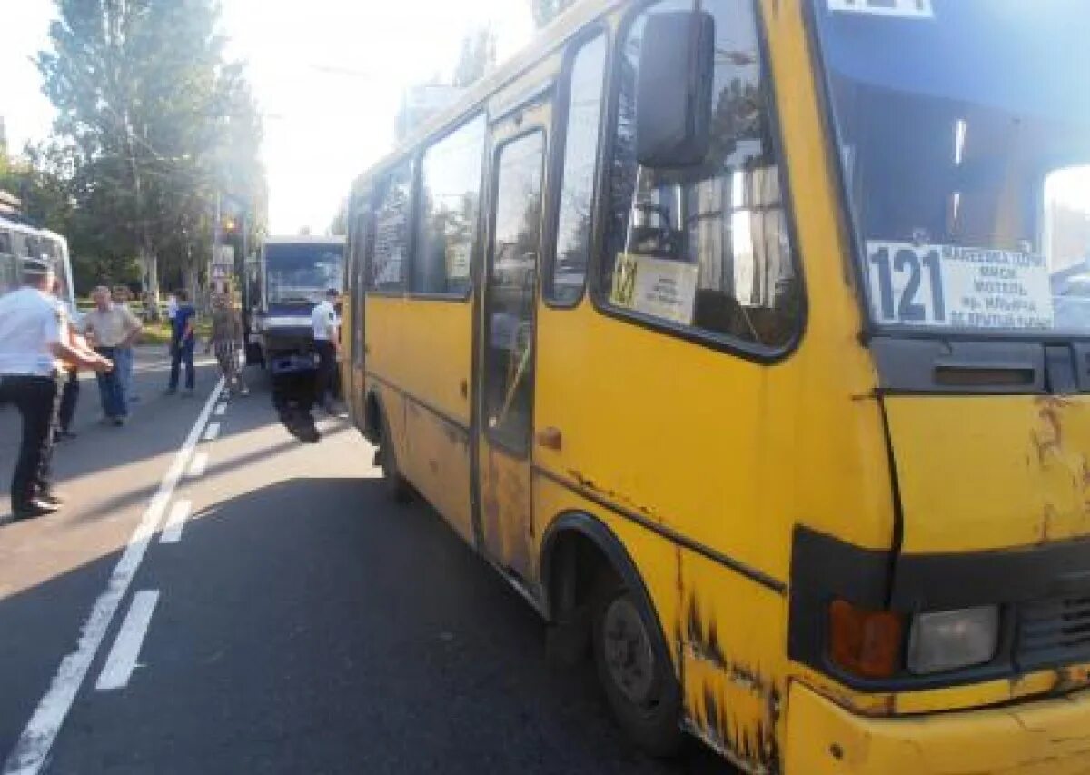 Маршрутка макеевка. Автобус макеевка. автобус донецк. маршрутки в днр. автобус 17 донецк.
