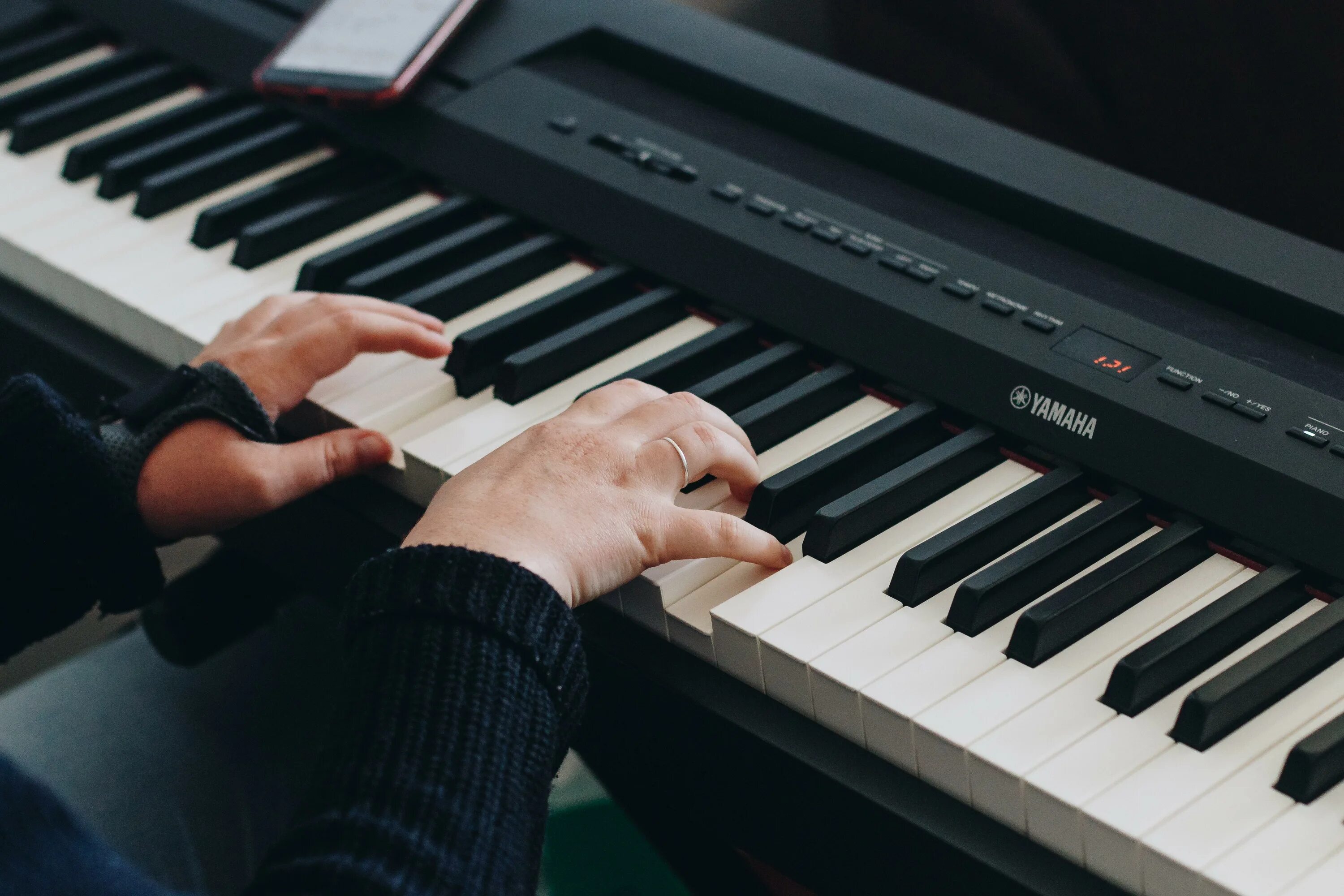 Play piano learn. Digital piano p71. лучшие цифровые пианино. топ-5 цифровых пианино yamaha. learn piano.