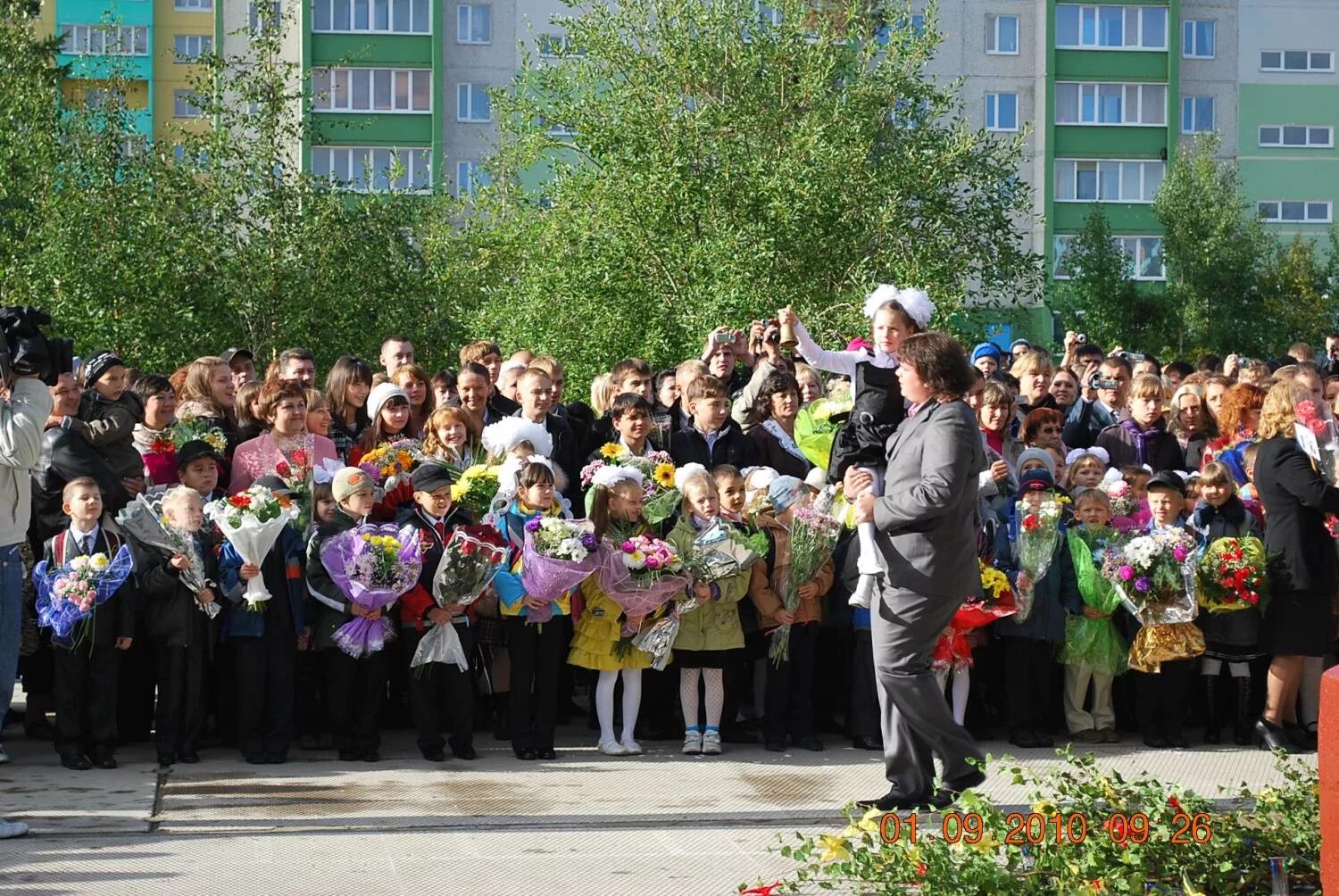 Школа номер 2010. МБОУ СОШ 12 Ноябрьск. Школа Ноябрьск МБОУ СОШ номер 12. Школа 6 Ноябрьск. 3 Школа город Ноябрьск.