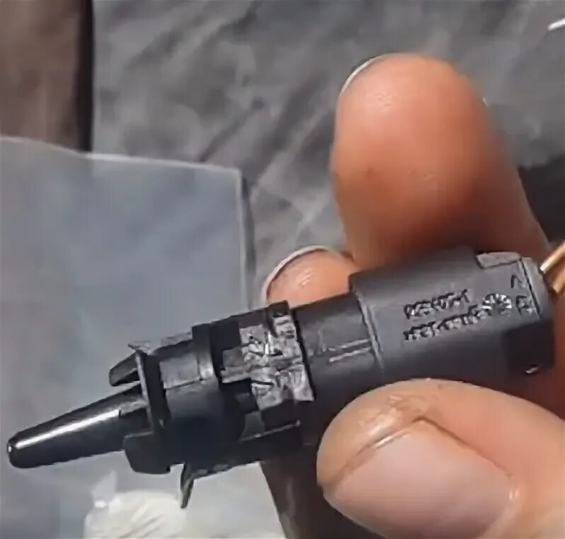 Датчик температуры наружного воздуха 3163. Датчик температуры наружного уаз патриот. Датчик температуры воздуха уаз. Датчик температуры воздуха уаз. Датчик температуры воздуха уаз патриот пин 2013 года.