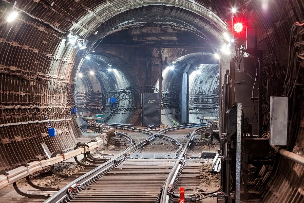 Петербургский метрополитен тоннели. Тоннель Московского метро. Тоннели мосметро. Тоннели кольцевой линии метро Москва. Строительство кольцевой линии