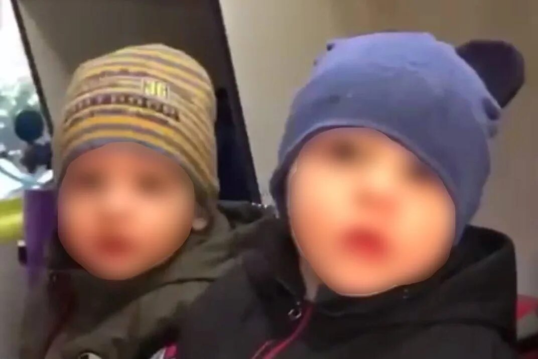 нашли ребенка на детской площадке