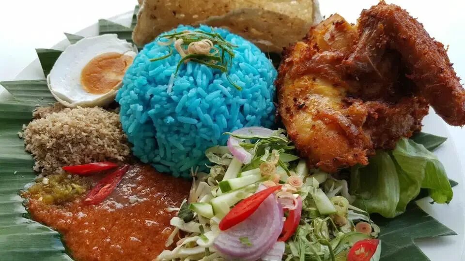 Blue rice. Наси-керабу. Nasi радикал. Best foods of Malaysia. Malaysia food PNG.